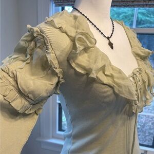 By Anthropologie puffed sleeve knit top Medium